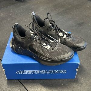 Nike Giannis Immortality 2’s